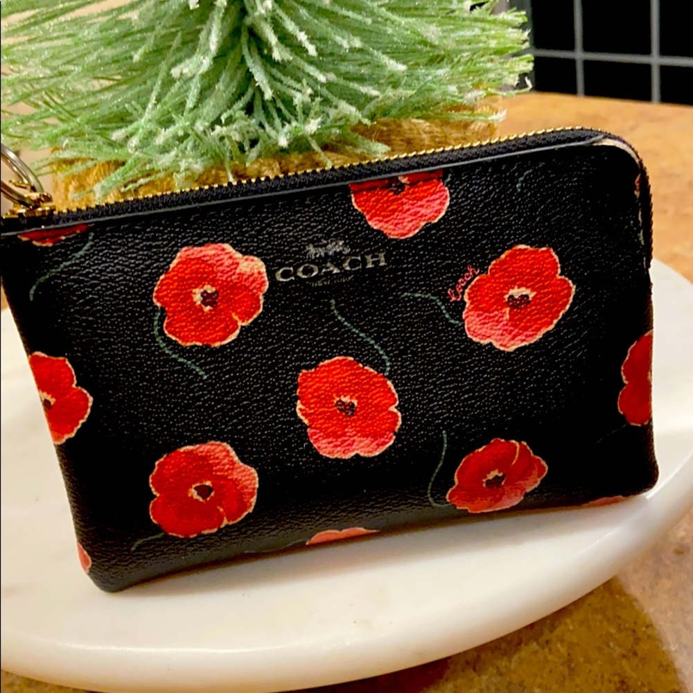 Coach medium wallet
